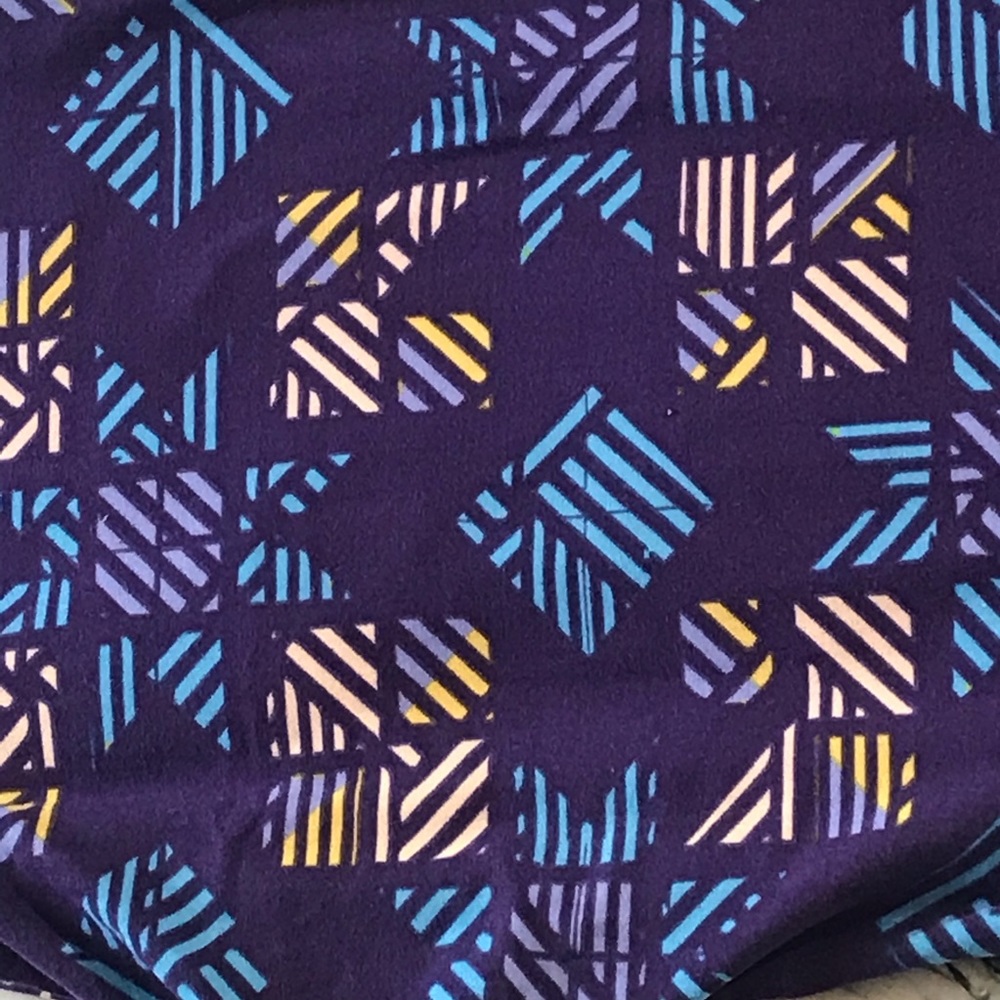 LuLaRoe NWOT TC Leggings Striped boxes